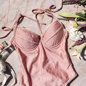 CAPITTANA SIZE SMALL PINK SWIMSUIT WITH CROCHET